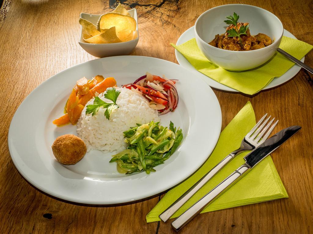 Siri'S Einkehr Hotel แซงต์ท กิอร์เกน อิม อัทเทอร์เกา ภายนอก รูปภาพ