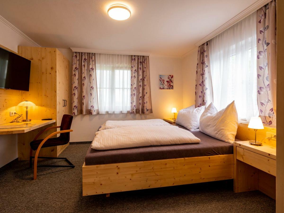 Siri'S Einkehr Hotel แซงต์ท กิอร์เกน อิม อัทเทอร์เกา ภายนอก รูปภาพ